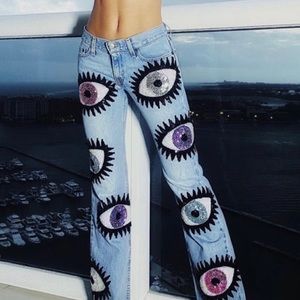 Discount Universe Eye Jeans